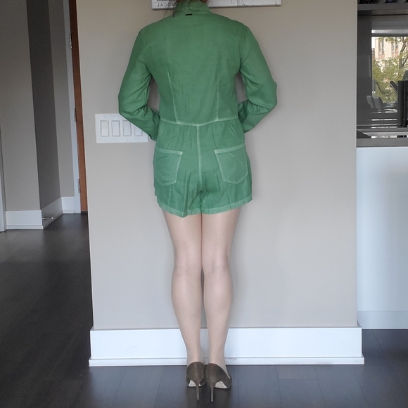 ๐ 2X HOST PICK ๐ BillaBong Gigi Twill Romper - Picture 4 of 16